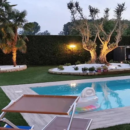 Lejlighed 70 Mq 2 Posti Con Piscina In *