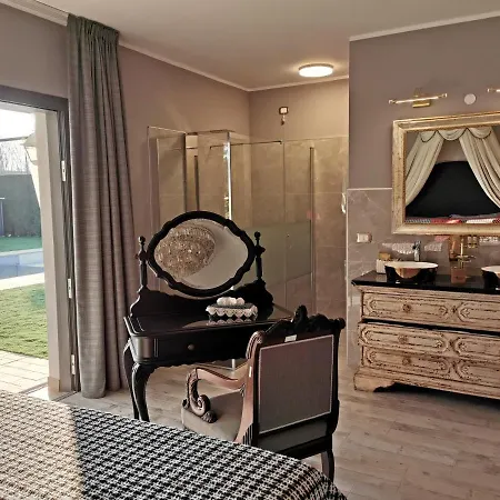 70 Mq 2 Posti Con Piscina In Lejlighed Castelbaldo